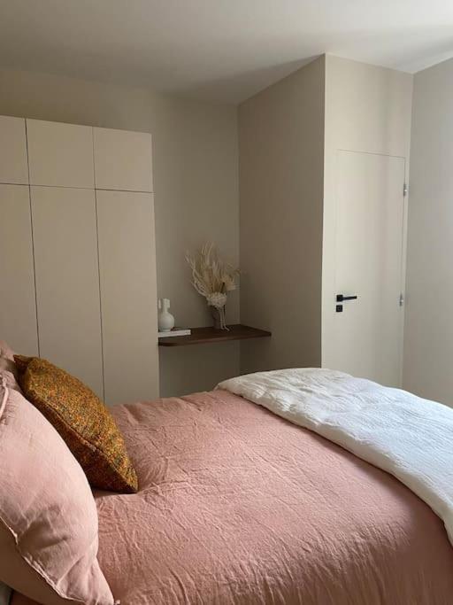 דיז'ון Welcoming, Lovely, Calm & Centrally Located Flat מראה חיצוני תמונה